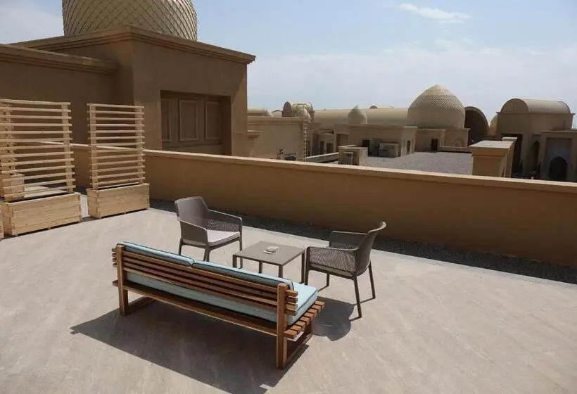 سوییت خانوادگی, Karavansaray Turkistan Harbour Hotel  Flying Theatre Access