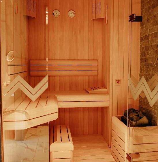 سوئیت پرزیدنت, Karavansaray Turkistan Harbour Hotel  Flying Theatre Access