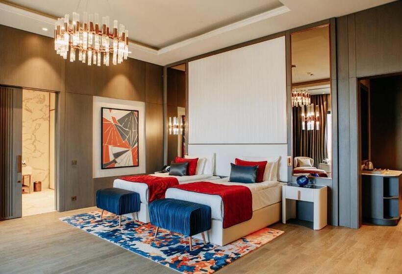 سوئیت پرزیدنت, Karavansaray Turkistan Harbour Hotel  Flying Theatre Access