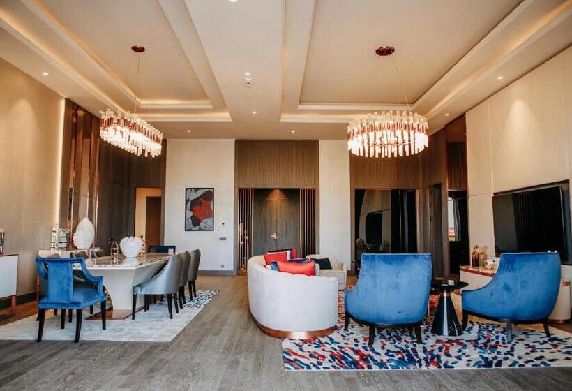 سوئیت پرزیدنت, Karavansaray Turkistan Harbour Hotel  Flying Theatre Access