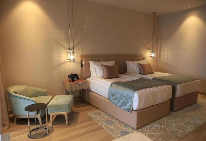 اتاق سوپریور, Karavansaray Turkistan Harbour Hotel  Flying Theatre Access