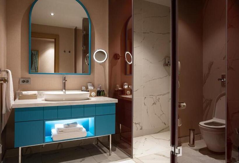 اتاق سوپریور, Karavansaray Turkistan Harbour Hotel  Flying Theatre Access