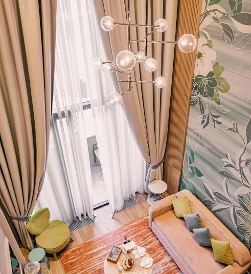 سوییت دوبلکس, Karavansaray Turkistan Harbour Hotel  Flying Theatre Access