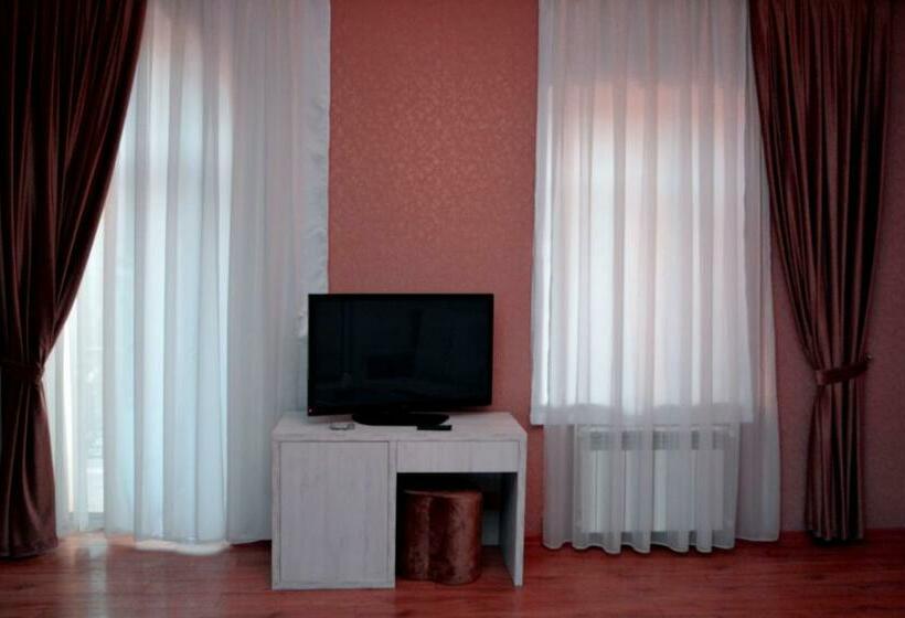 اتاق استاندارد یک نفره, Deluxe Hotel Ganja