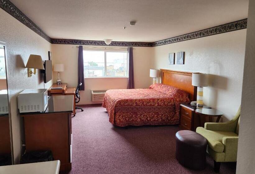 带大床的高级房间, Bayview Inn