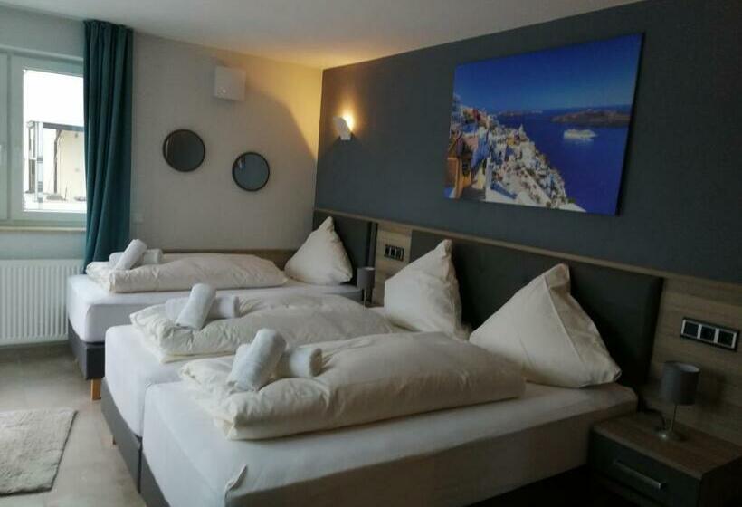 חדר סטנדרט לשלושה, Im Gässle