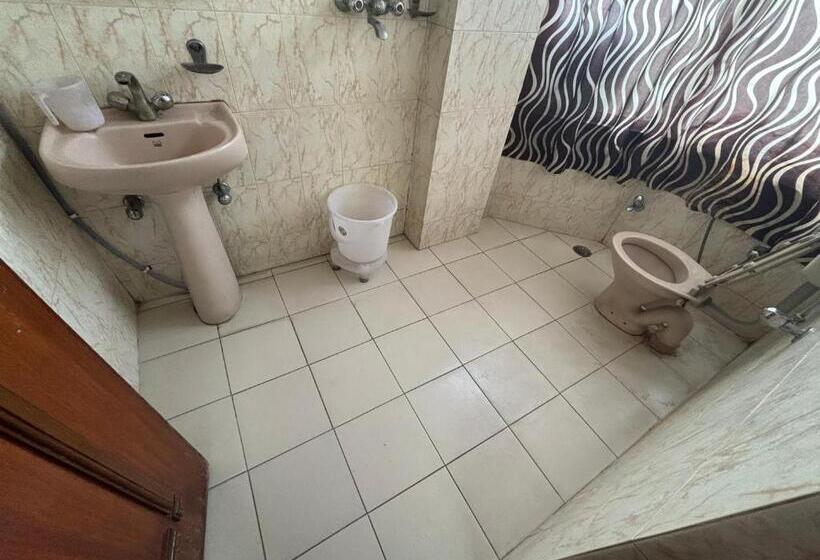 Номер Стандарт, Siddhi Vinayak Station Road Jaipur