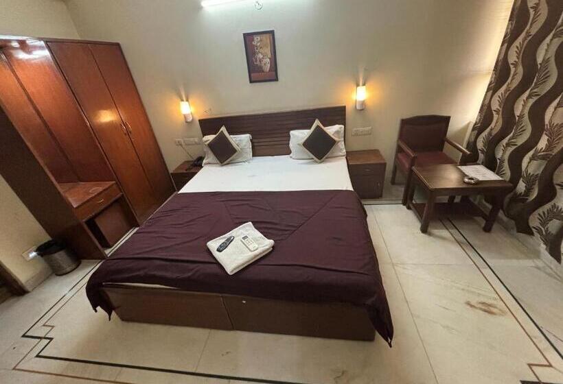 Номер Стандарт, Siddhi Vinayak Station Road Jaipur