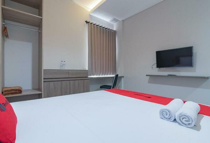 Номер Стандарт, Reddoorz Plus @ Cirebon City Center