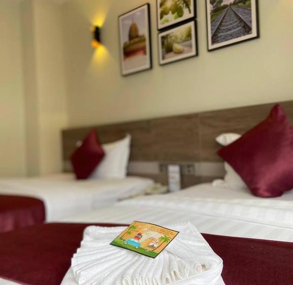 غرفة قياسية مزوَّدة بشُرفة, Twin