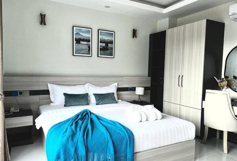 جناح مطلّ علي الجبل, Twin