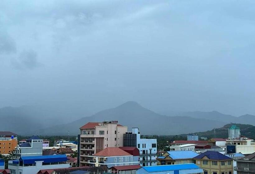 جناح مطلّ علي الجبل, Twin