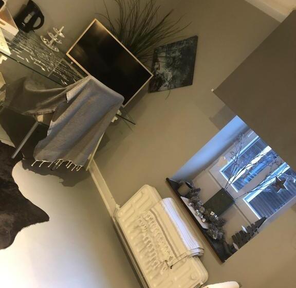 غرفة قياسية, Sucre Salé