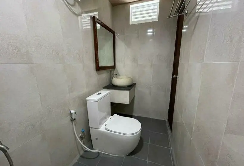 اتاق لوکس, Courtyard Guesthouse