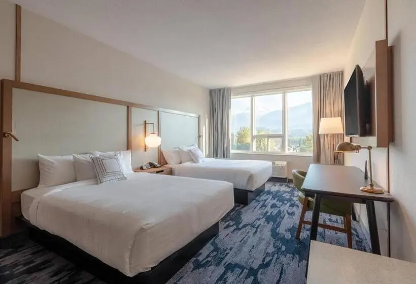 クイーンサイズベッドのスタンダードルーム, Fairfield By Marriott Inn & Suites Revelstoke