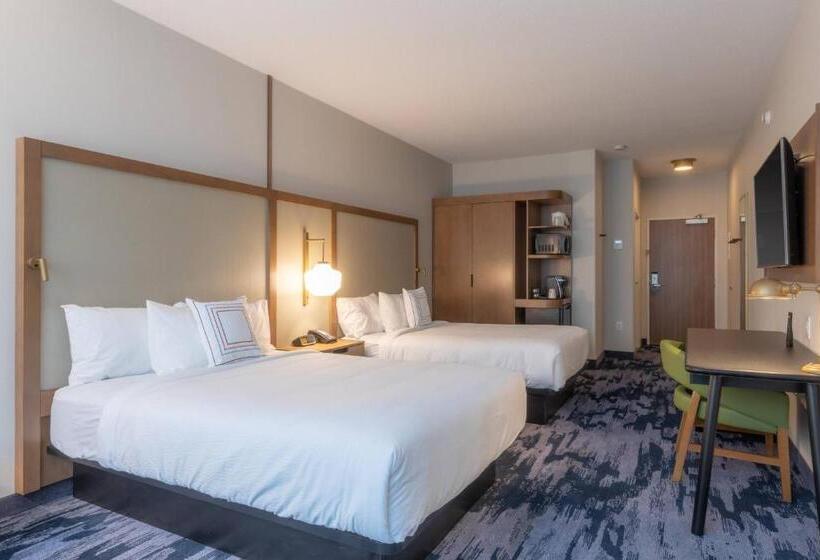 غرفة قياسية سرير ملكى, Fairfield By Marriott Inn & Suites Revelstoke