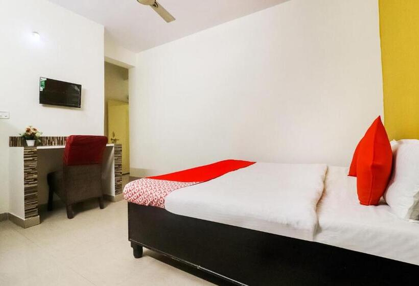 غرفة كلاسيكية ثلاثية, O Virat Inn