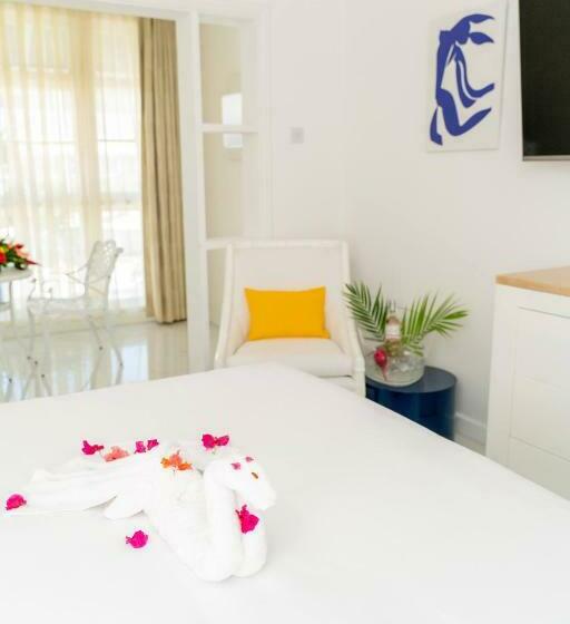 سوئیت با بالکن, Soco House New Boutique Adults Only