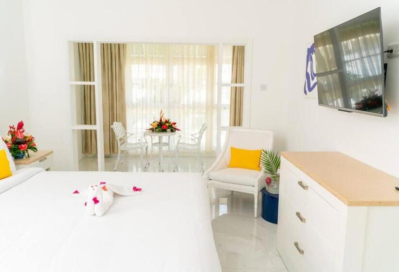 سوییت جونیور, Soco House New Boutique Adults Only