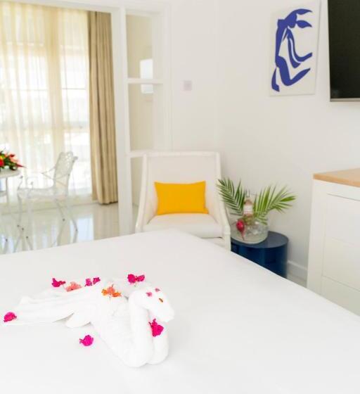 سوییت جونیور, Soco House New Boutique Adults Only