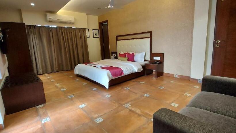 اتاق استاندارد با تخت بزرگ, The Palm Aryan  A Boutique