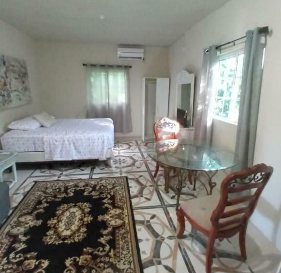 اتاق استاندارد, Grace Garden Guesthouse