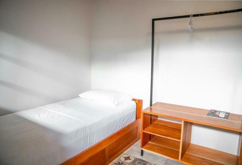 Номер Стандарт, Wao Jungle Venao