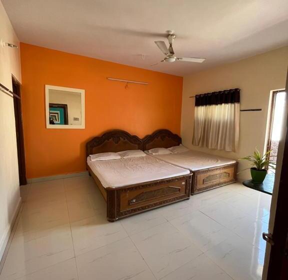 スタンダードルーム, Raghunath Residency Niwas