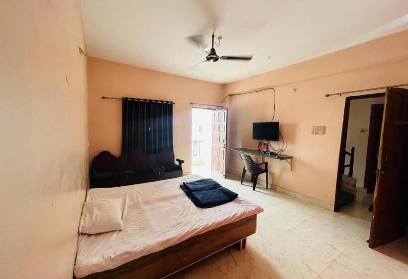 ダブルベッドスタンダードルーム, Raghunath Residency Niwas
