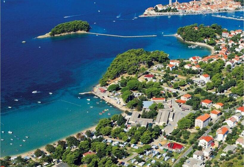 带1个卧室的带阳台的公寓, Apartments Ljubica Banjol