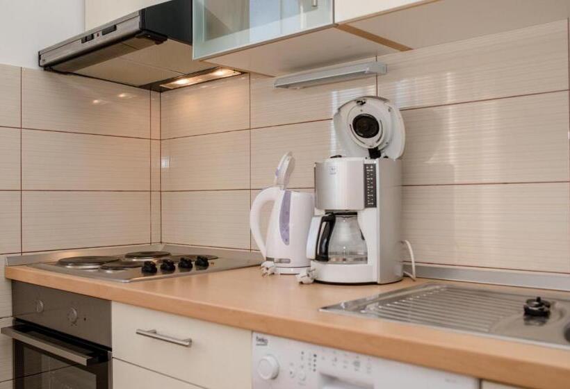 带1个卧室的带海景的公寓, Apartments Ljubica Banjol