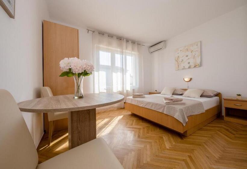 带1个卧室的带海景的公寓, Apartments Ljubica Banjol