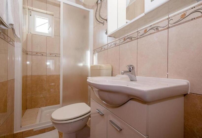 带1个卧室的带海景的公寓, Apartments Ljubica Banjol