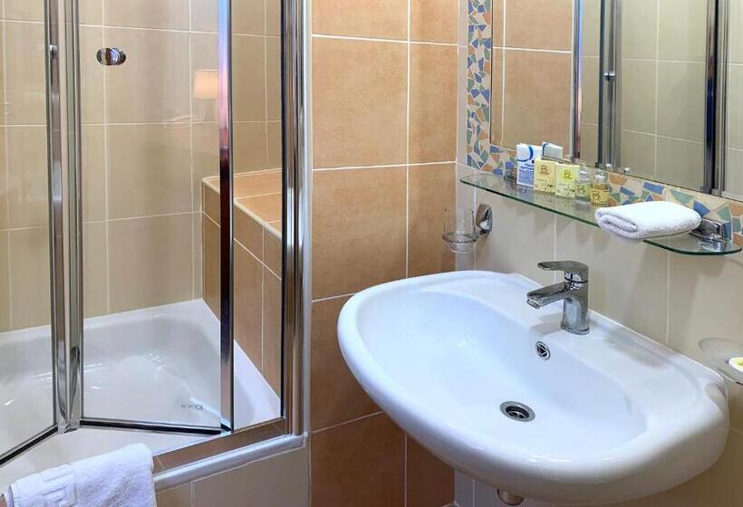 آپارتمان 1 خوابه, Apartment Eney