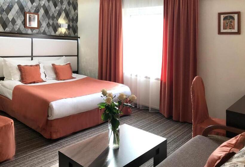 اتاق لوکس, Apartment Eney