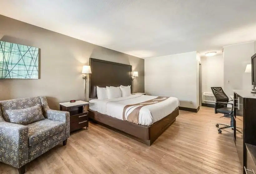 اتاق استاندارد با تخت بزرگ, Quality Inn Poughkeepsie