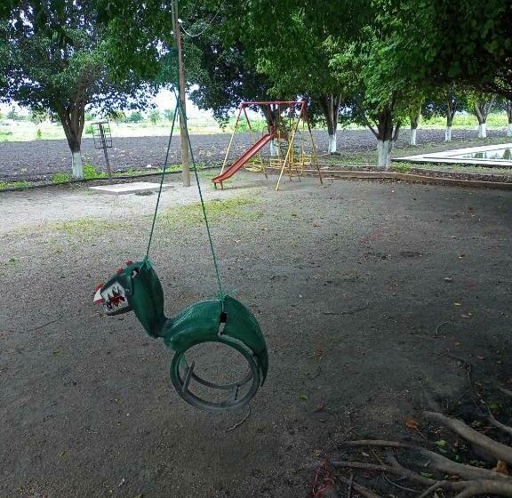 غرفة عائلية, Room In Guest Room   Lodging And Camping The Island