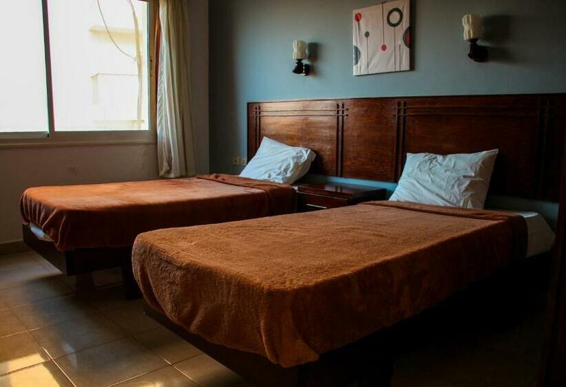 استودیوی استاندارد با چشمانداز دریا, Boulevard Apartment