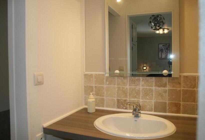 스탠다드 룸 풀장 전망, Chambres D Hôtes Le Puid De Gauthier