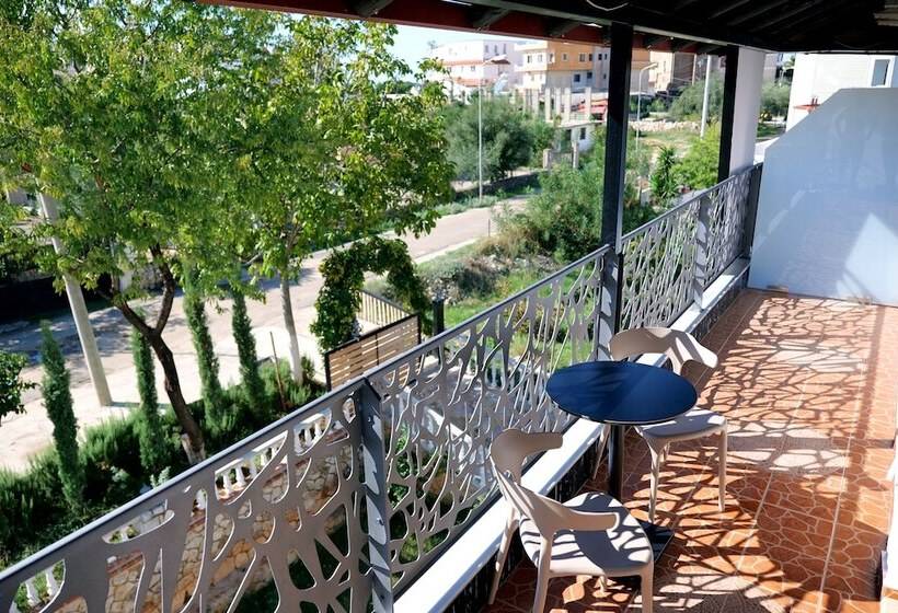 Трехместный Номер Deluxe, Ksamil Central Park