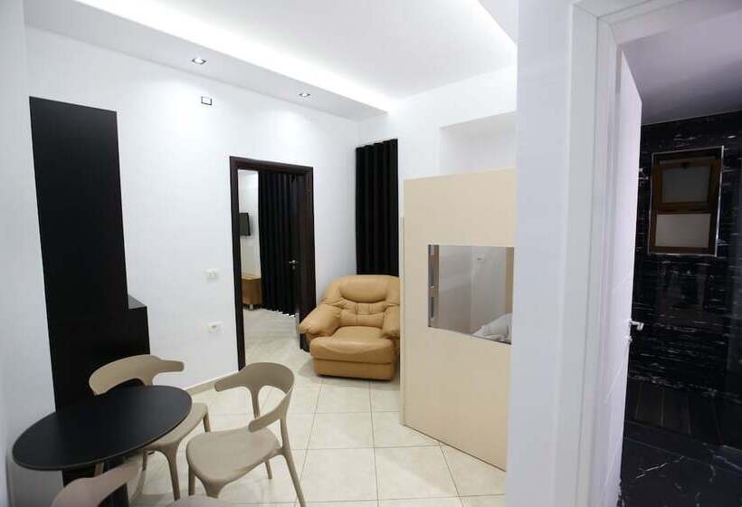 Семейное Студио, Ksamil Central Park