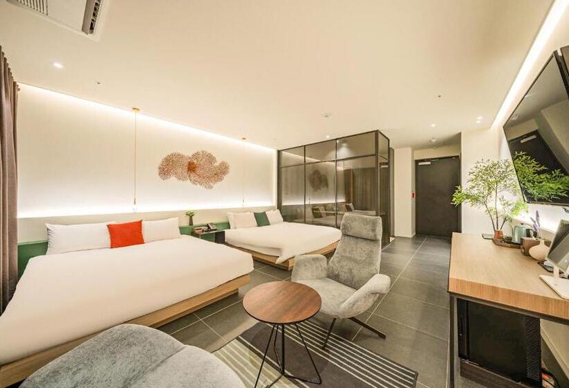 سوییت خانوادگی, Daegu Eastern Hotel Lions Park