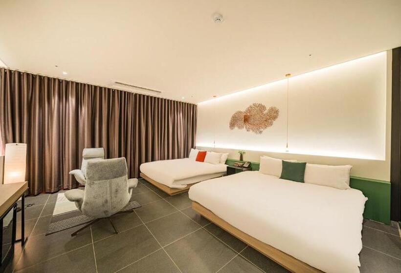 سوییت خانوادگی, Daegu Eastern Hotel Lions Park