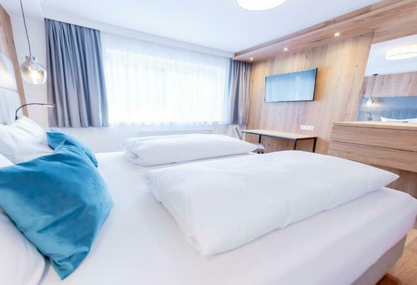 Апартаменты 3 Спальни, Hofgut Apartment & Lifestyle Resort Wagrain