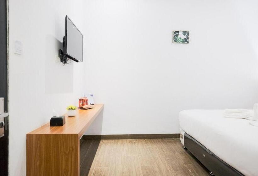 Номер Deluxe, King S Palace Mitra Reddoorz