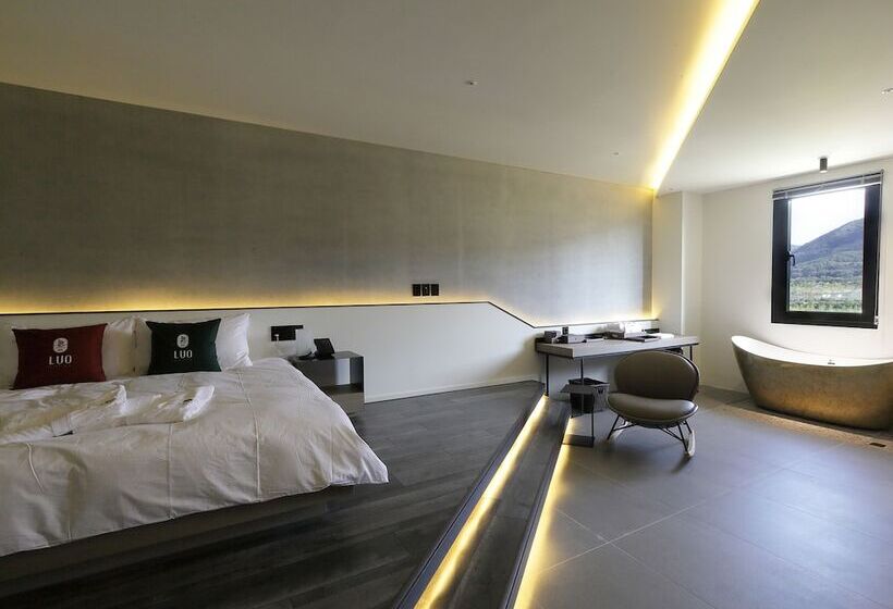 سوییت, Daegu Eastern Hotel Lions Park