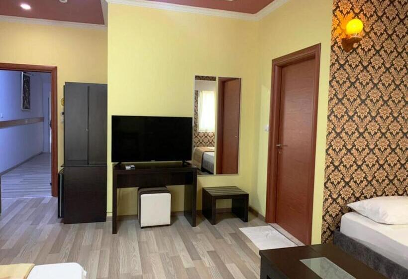 غرفة قياسية فردية, Number One