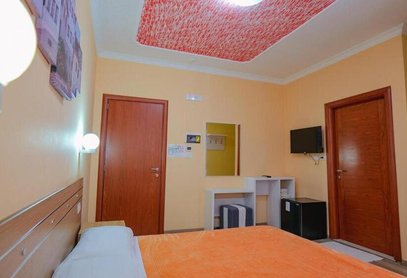 غرفة قياسية, Number One