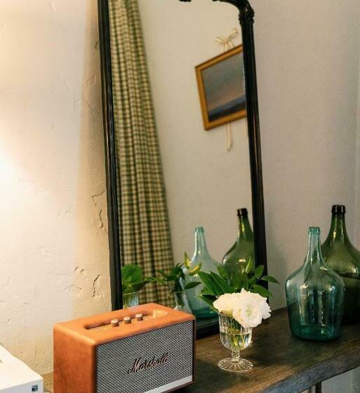 חדר דחוקס עם מיטת קינג, Palihouse Santa Barbara