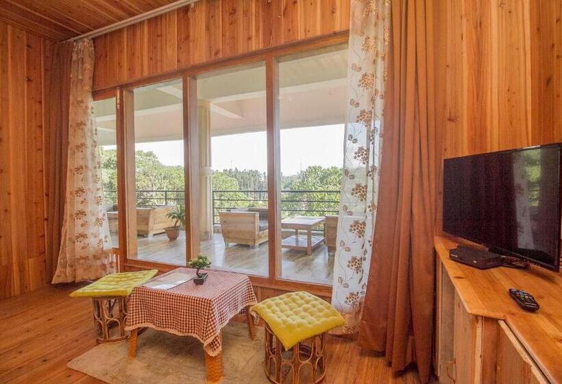 Номер Стандарт Вид на Озеро, Mount Queens Hill Resort & Spa